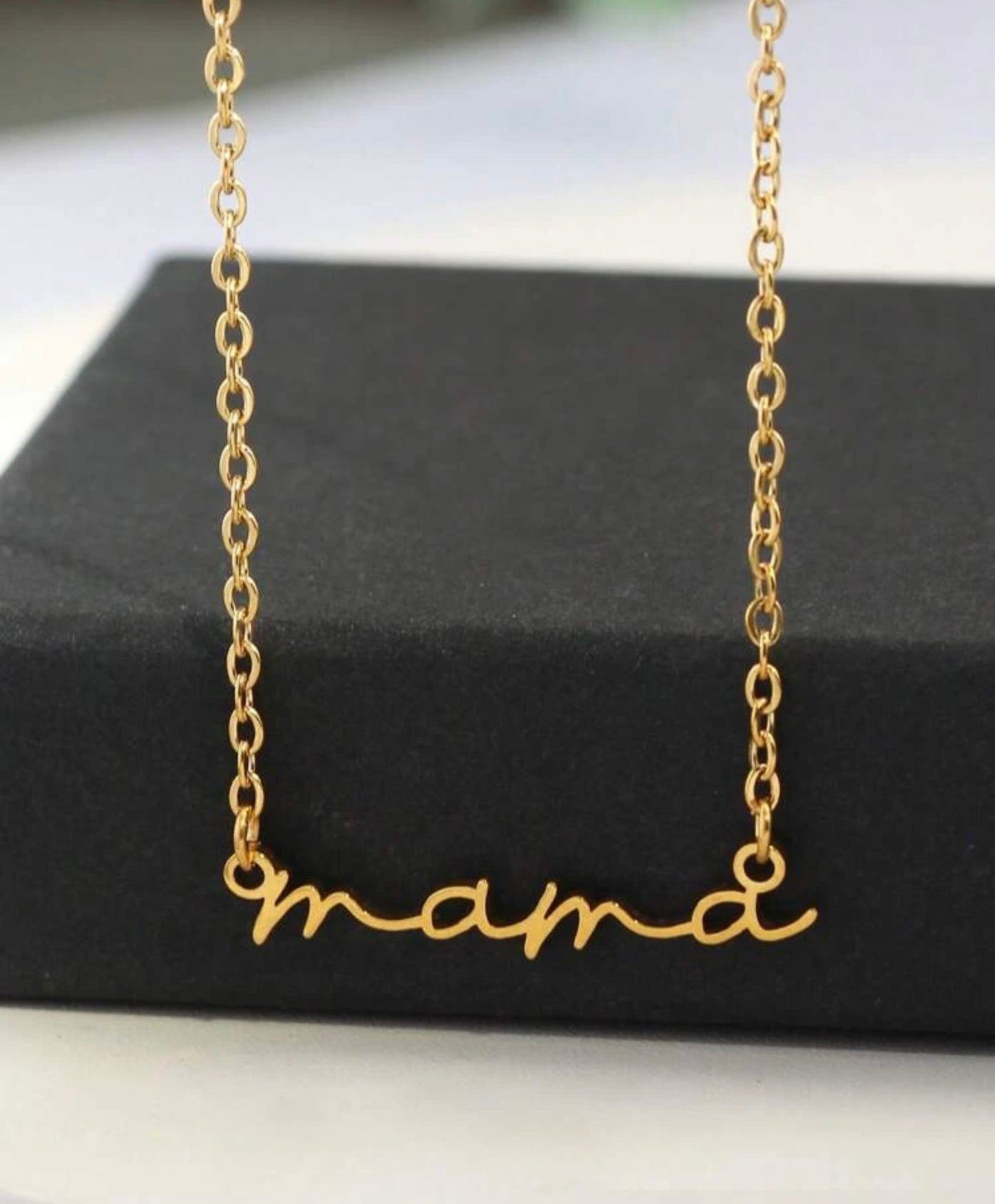 Mama Necklace