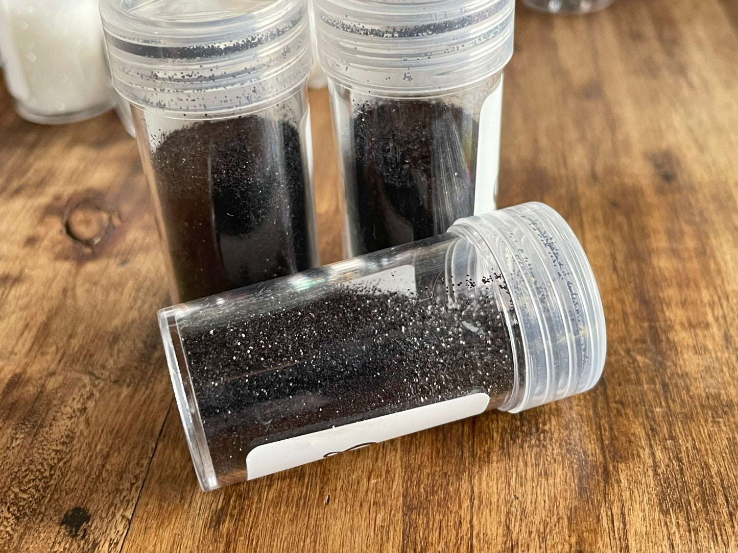Black glitter slime filler