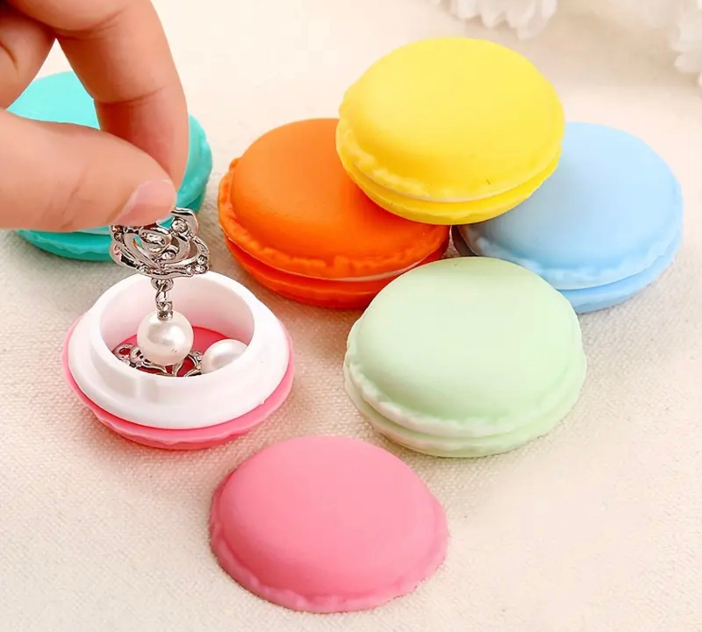 Mini Macaron Container